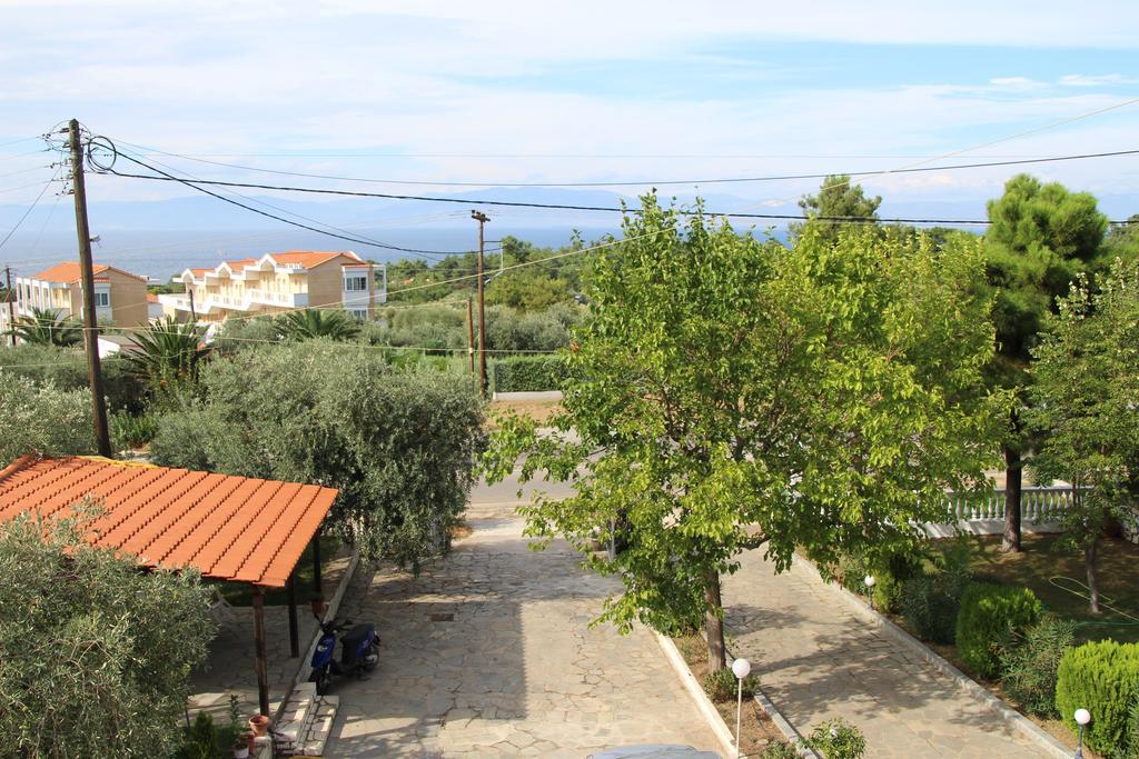 Doukas Hotel Szkála Rahoníu Kültér fotó