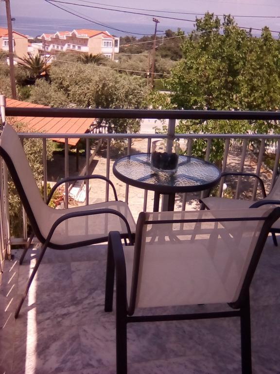 Doukas Hotel Szkála Rahoníu Kültér fotó