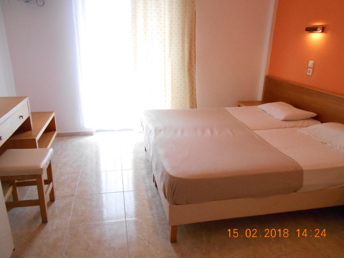 Doukas Hotel Szkála Rahoníu Kültér fotó
