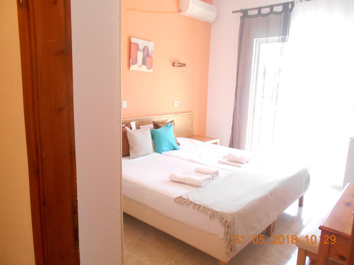 Doukas Hotel Szkála Rahoníu Kültér fotó